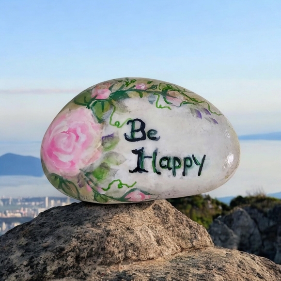 Freehand painted rock with peach roses and words of expression "Be Happy" - Picture 1 of 7